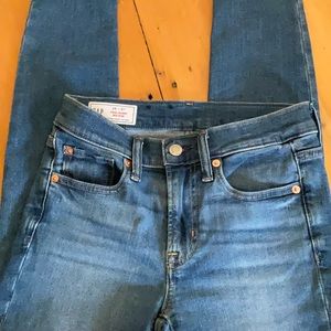 GAP SKINNY JEANS